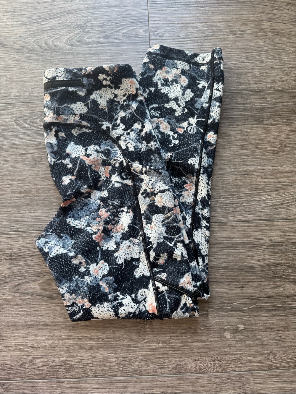 Lululemon Floral Print Crop Leggings Size 2 Black Pink Gray Mesh Detail
